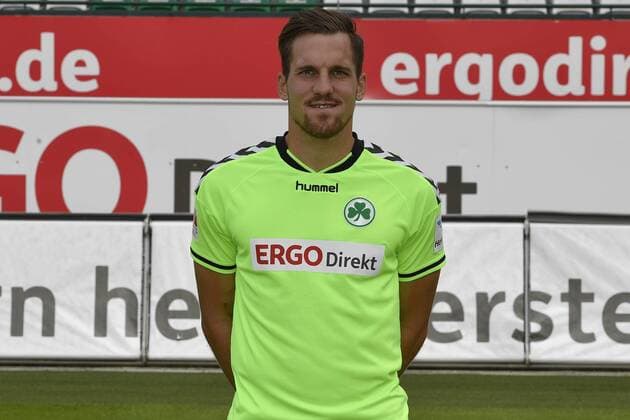 14.07.2016 - SpVgg Greuther Fürth Fuerth - 2. Fußball Bundesliga BL - Saison 2016 2017 - Fototermin Porträttermin - - Balazs Megyeri (24, SpVgg Greuther Fürth ) - Einzelbild Einzelfoto Portrait Porträt Kopfbild
