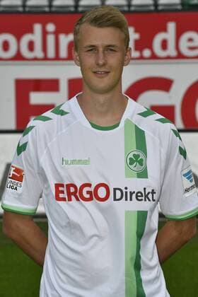 14.07.2016 - SpVgg Greuther Fürth Fuerth - 2. Fußball Bundesliga BL - Saison 2016 2017 - Fototermin Porträttermin - - Lukas Gugganig ( SpVgg Greuther Fürth ) - Einzelbild Einzelfoto Portrait Porträt Kopfbild