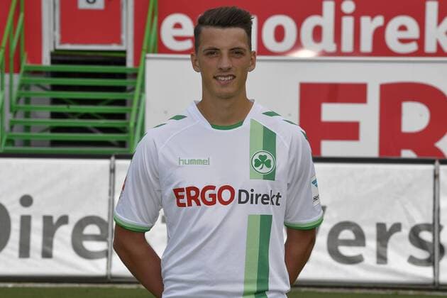 14.07.2016 - SpVgg Greuther Fürth Fuerth - 2. Fußball Bundesliga BL - Saison 2016 2017 - Fototermin Porträttermin - - Nicolai Rapp ( 5, SpVgg Greuther Fürth ) - Einzelbild Einzelfoto Portrait Porträt Kopfbild