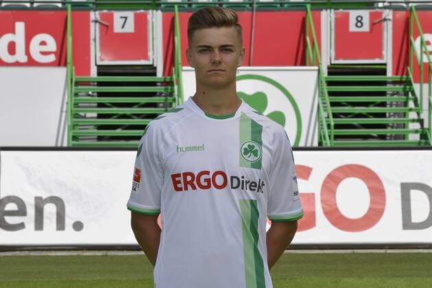 14.07.2016 - SpVgg Greuther Fürth Fuerth - 2. Fußball Bundesliga BL - Saison 2016 2017 - Fototermin Porträttermin - - Daniel Steininger ( 31, SpVgg Greuther Fürth ) - Einzelbild Einzelfoto Portrait Porträt Kopfbild