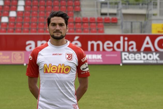 Porträttermin 2016 2017, GER, Deutschland, Continental Arena, Regensburg, 3.Liga, Liga 3, Herren, Fußball, Fussball, Saison 2016 2017, SSV Jahn Regensburg, SSV Jahn 2000, Portrait, Porträt, Vorstellung, Präsentation, Pressetermin, Einzelbild, OLIVER HEIN