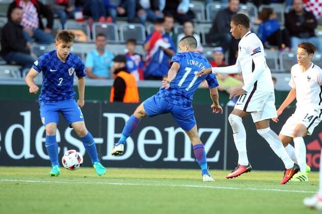 Matej Hudecek ( Kroatien ) Davor Lovren ( Kroatien ) Kylian Mbappe ( Frankreich ), Kroatien vs Frankreich, U-19-Fussball-Europameisterschaft 2016 , Fussball, 15.07.2016, Aalen Copyright: Langer Eibner-Pressefoto EP_HLR