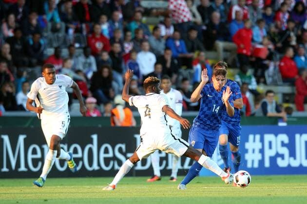 Jerome Onguene ( Frankreich ) Luka Ivanusec ( Kroatien ), Kroatien vs Frankreich, U-19-Fussball-Europameisterschaft 2016 , Fussball, 15.07.2016, Aalen Copyright: Langer Eibner-Pressefoto EP_HLR