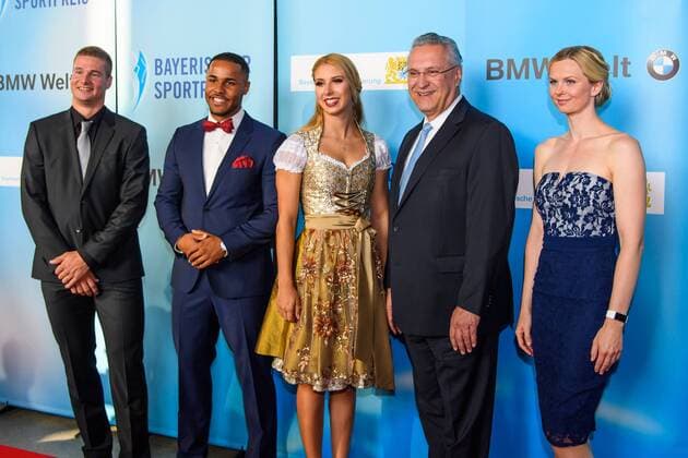 GER, Bayerische Sportpreis 2016 16.07.2016, BMW Welt, Muenchen, GER, Bayerische Sportpreis 2016, im Bild Johannes Lochner mit Joshua Bluhm , Joachim Herrmann Alexandra Wenk und Britta Steffen nordphotoxStraubmeier