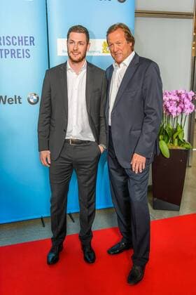 GER, Bayerische Sportpreis 2016 16.07.2016, BMW Welt, Muenchen, GER, Bayerische Sportpreis 2016, im Bild Erich Kühnhackl mit Sohn Tom nordphotoxStraubmeier