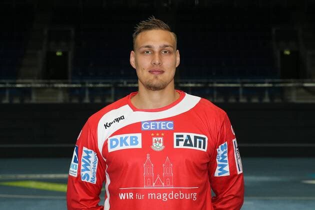 Torwart Dario Quenstedt (SC Magdeburg) - Handball Bundesliga Saison 2016-2017 offizeller Fototermin SC Magdeburg in der GETEC Arena in Magdeburg - Einzelbild,Portrait,Deutschland, Handball, Mann, Maenner,15.07.2016