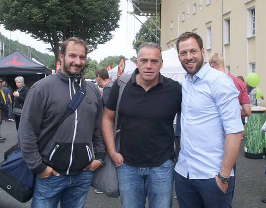 Wuppertaler SV Legenden - Bundesligaallstars, 16.07.2016 -- Christian Maly ( links ) und Sascha Samulewiz ( beide Wuppertaler SV ) in der mitte Oliver Adler ( RW Oberhausen)