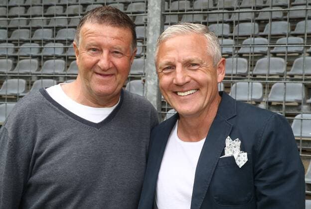 Wuppertaler SV Legenden - Bundesligaallstars, 16.07.2016 -- Detlev Webers (Wuppertaler SV links) und Ferry Schmidt (MSV Duisburg)