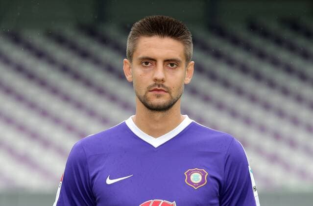 Team Erzgebirge Aue Fußball 2.Bundesliga 2016 17 Aue, 17.07.2016, Erzgebirgsstadion, Fußball, 2.Bundesliga , Porträttermin, Saison 2016 2017 , Im Bild; Dimitrij Nazarov. ,