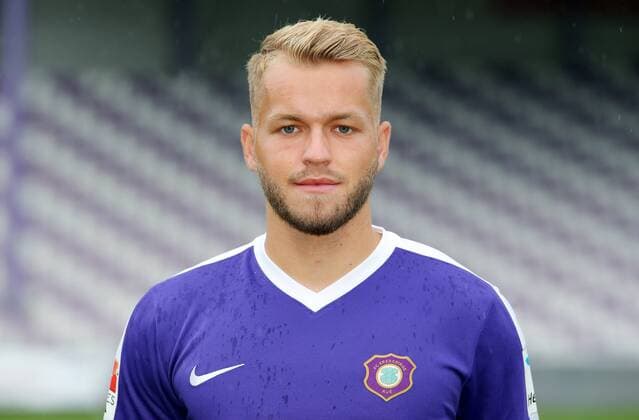 Team Erzgebirge Aue Fußball 2.Bundesliga 2016 17 Aue, 17.07.2016, Erzgebirgsstadion, Fußball, 2.Bundesliga , Porträttermin, Saison 2016 2017 , Im Bild; Pascal Köpke Koepke. ,