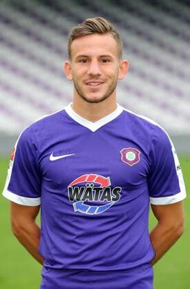 Team Erzgebirge Aue Fußball 2.Bundesliga 2016 17 Aue, 17.07.2016, Erzgebirgsstadion, Fußball, 2.Bundesliga , Porträttermin, Saison 2016 2017 , Im Bild; Simon Skarlatidis. ,
