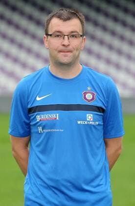 Team Erzgebirge Aue Fußball 2.Bundesliga 2016 17 Aue, 17.07.2016, Erzgebirgsstadion, Fußball, 2.Bundesliga , Porträttermin, Saison 2016 2017 , Im Bild; Mannschaftsarzt Christian Frenzel. ,