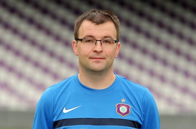 Team Erzgebirge Aue Fußball 2.Bundesliga 2016 17 Aue, 17.07.2016, Erzgebirgsstadion, Fußball, 2.Bundesliga , Porträttermin, Saison 2016 2017 , Im Bild; Mannschaftsarzt Christian Frenzel. ,