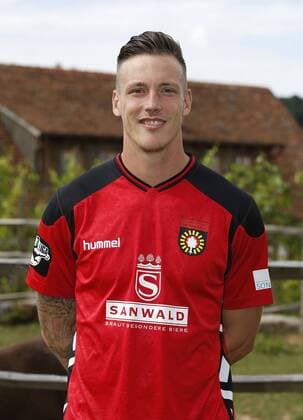Alexander Aschauer (SG) . Fototermin SG Sonnenhof Grossaspach 2016-2017 . Großaspach, GER, 15.07.2016 ,Fussball 3. Liga 2016 2017.
