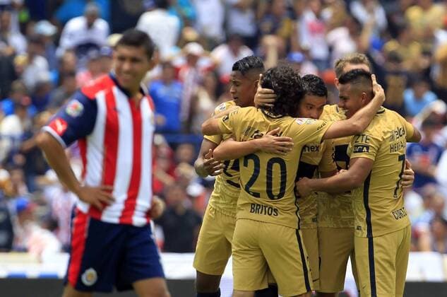 (160718) -- MEXICO CITY, July 17, 2016 --Players of UNAM Pumas celebrate the own goal of Guadalajara Chivas s Jair Pereira Rodriguez during their Mexico Primera Division Apertura match at the Olympic University Stadium in Mexico City, capital of Mexico, on July 17, 2016. UNAM Pumas won 1-0. ) (SP)MEXICO-MEXICO CITY-SOCCER-LIGA MX-D1 Stringer 