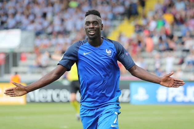 Bilder des Tages - SPORT Jean-Kevin Augustin (Frankreich, 7) jubelt über seinen dritten Treffer des Tages, Tor zum 1:5, Hattrick, Jubel, Torjubel, Torerfolg, celebrate the goal, goal, celebration, Jubel ueber das Tor, optimistisch, Action, Aktion, Fussball, UEFA U19-EM, Niederlande - Frankreich, xozx