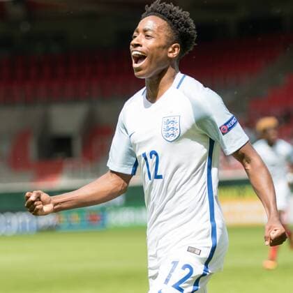 18.07.2016 xomx U19 Europameisterschaft 2016. Vorrundenspiel England gegen Kroatien Aktion: Kyle Walker Peters (England) jubelt nach seinem Tor. 2:0