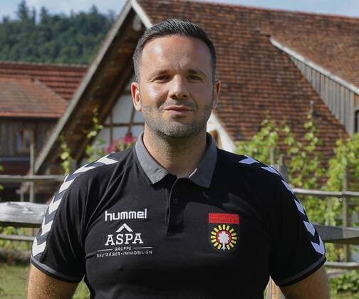 Co-Trainer Evangelos Sbonias (SG). Fototermin SG Sonnenhof Grossaspach 2016-2017 . Großaspach, GER, 15.07.2016 ,Fussball 3. Liga 2016 2017.