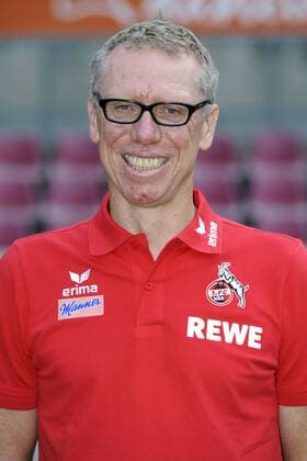 Porträt: Fußball, GER, 1.BL Bundesliga, Porträttermin 2016 2017, 1.FC Köln: Trainer Peter Stöger (FC Köln). Einzelbild, Portrait, Porträt.