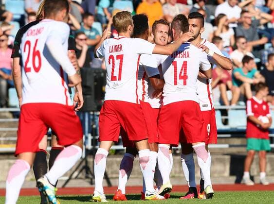 Bilder des Tages - SPORT SOCCER - CL quali, Liepaja vs RBS LIEPAJA,LATVIA,19.JUL.16 - SOCCER - UEFA Champions League, qualification, FK Liepaja vs Red Bull Salzburg. Image shows the rejoicing of RBS. GEPAxpictures xFelixxRoittner