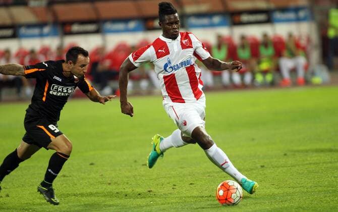 19.07.2016 Belgrade(Serbia) FK Crvena Zvezda(FC Red Star)-FC Valletta UEFA Champions League qualify 2nd leg men s football Guelor Kanga(r) FK Crvena Zvezda(FC Red Star) passing by Michael Mifsud(L) FC Valletta : 