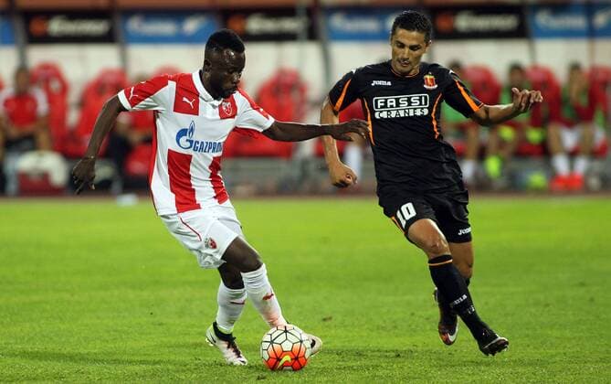 19.07.2016 Belgrade(Serbia) FK Crvena Zvezda(FC Red Star)-FC Valletta UEFA Champions League qualify 2nd leg men s football Guelor Kanga(L) FK Crvena Zvezda(FC Red Star) passing by Roderick Briffa(r) FC Valletta : 