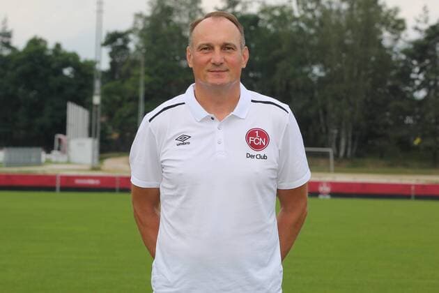 21.07.2016 - 1. FC Nürnberg FCN - 2. Fußball Bundesliga BL - Saison 2016 2017 - Fototermin Porträttermin - MWei - Adam Matysek (Torwarttrainer 1.FC Nürnberg FCN ) Einzelbild Einzelfoto Portrait Porträt Kopfbild