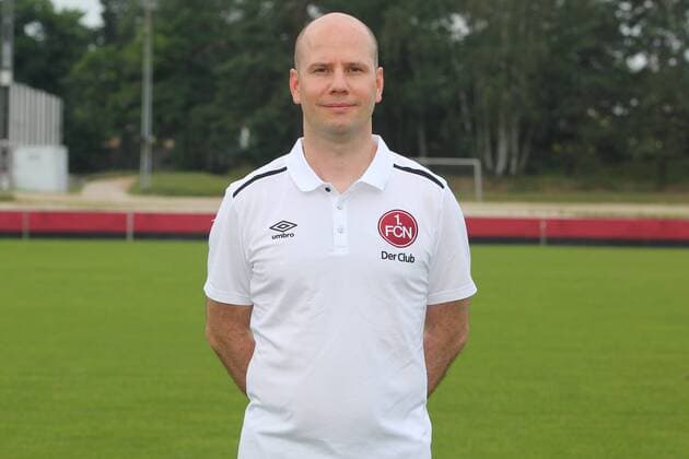 21.07.2016 - 1. FC Nürnberg FCN - 2. Fußball Bundesliga BL - Saison 2016 2017 - Fototermin Porträttermin - MWei - Dr. Matthias Brem (Team-Arzt 1.FC Nürnberg FCN ) Einzelbild Einzelfoto Portrait Porträt Kopfbild