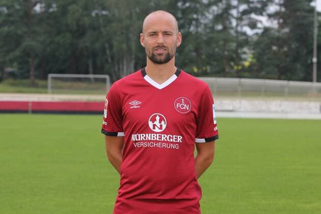 21.07.2016 - 1. FC Nürnberg FCN - 2. Fußball Bundesliga BL - Saison 2016 2017 - Fototermin Porträttermin - MWei - Miso Brecko (2, 1. FC Nürnberg FCN ) Einzelbild Einzelfoto Portrait Porträt Kopfbild