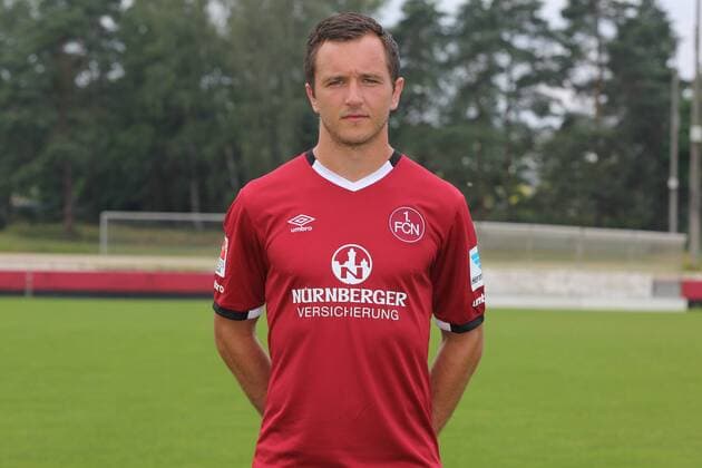 21.07.2016 - 1. FC Nürnberg FCN - 2. Fußball Bundesliga BL - Saison 2016 2017 - Fototermin Porträttermin - MWei - Even Hovland (3, 1.FC Nürnberg FCN ) Einzelbild Einzelfoto Portrait Porträt Kopfbild