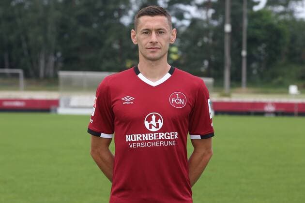 21.07.2016 - 1. FC Nürnberg FCN - 2. Fußball Bundesliga BL - Saison 2016 2017 - Fototermin Porträttermin - MWei - Laszlo Sepsi (6, 1. FC Nürnberg FCN ) Einzelbild Einzelfoto Portrait Porträt Kopfbild