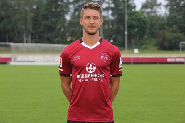 21.07.2016 - 1. FC Nürnberg FCN - 2. Fußball Bundesliga BL - Saison 2016 2017 - Fototermin Porträttermin - MWei - Jakub Sylvestr (11, 1.FC Nürnberg FCN ) Einzelbild Einzelfoto Portrait Porträt Kopfbild
