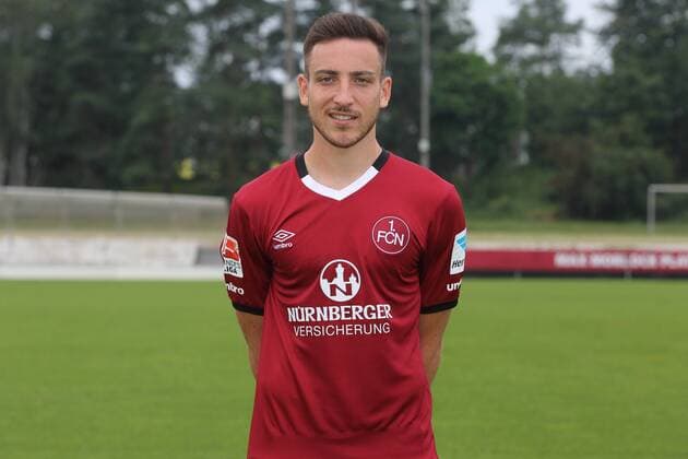 21.07.2016 - 1. FC Nürnberg FCN - 2. Fußball Bundesliga BL - Saison 2016 2017 - Fototermin Porträttermin - MWei - Kevin Möhwald Moehwald (14, 1. FC Nürnberg FCN ) Einzelbild Einzelfoto Portrait Porträt Kopfbild