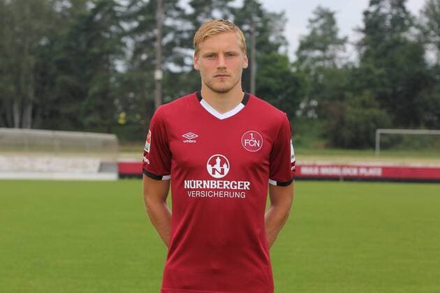 21.07.2016 - 1. FC Nürnberg FCN - 2. Fußball Bundesliga BL - Saison 2016 2017 - Fototermin Porträttermin - MWei - Hanno Behrens (18, 1. FC Nürnberg FCN ) Einzelbild Einzelfoto Portrait Porträt Kopfbild