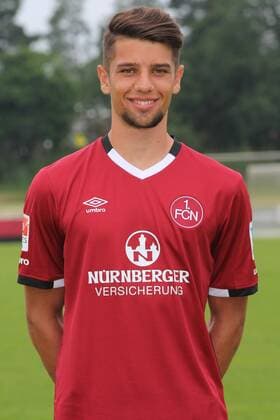 21.07.2016 - 1. FC Nürnberg FCN - 2. Fußball Bundesliga BL - Saison 2016 2017 - Fototermin Porträttermin - MWei - Lukas Mühl (28, 1. FC Nürnberg FCN ) - Einzelbild Einzelfoto Portrait Porträt Kopfbild