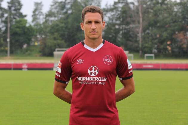 21.07.2016 - 1. FC Nürnberg FCN - 2. Fußball Bundesliga BL - Saison 2016 2017 - Fototermin Porträttermin - MWei - Georg Margreitter (33, 1. FC Nürnberg FCN ) Einzelbild Einzelfoto Portrait Porträt Kopfbild