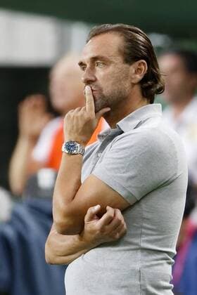 BUDAPEST, HUNGARY - JULY 20: Head coach Thomas Doll of Ferencvarosi TC is worried about the result of the game during the UEFA Champions League Qualifying Round match between Ferencvarosi TC and FK Partizani at Groupama Arena on July 20, 2016 in Budapest, Hungary. LaszloxSzirtesi 