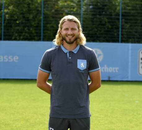 22.07.2016, Fussball 2.Liga 2016 2017, TSV 1860 München, Porträttermin 2016 2017, Nick Wurian (1860 München).