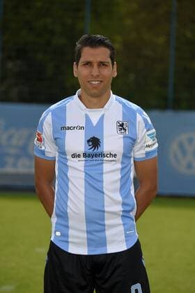 22.07.2016, Fussball 2.Liga 2016 2017, TSV 1860 München, Porträttermin 2016 2017, Karim Matmour (TSV 1860 München).