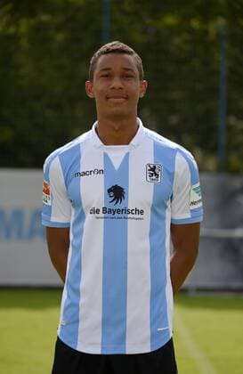 22.07.2016, Fussball 2.Liga 2016 2017, TSV 1860 München, Porträttermin 2016 2017, Felix Uduokhai (TSV 1860 München).