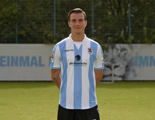 22.07.2016, Fussball 2.Liga 2016 2017, TSV 1860 München, Porträttermin 2016 2017, Nico Karger (1860 München).