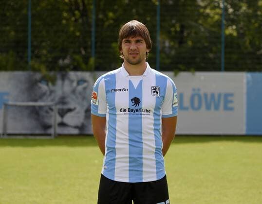 22.07.2016, Fussball 2.Liga 2016 2017, TSV 1860 München, Porträttermin 2016 2017, Filip Stojkovic (TSV 1860 München).