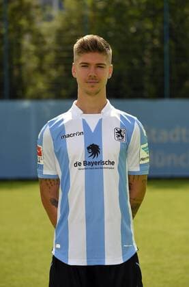 22.07.2016, Fussball 2.Liga 2016 2017, TSV 1860 München, Porträttermin 2016 2017, Nicholas Helmbrecht (TSV 1860 München).