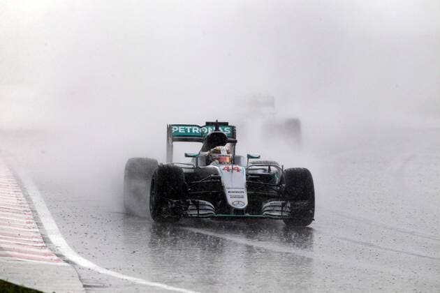Formel 1, GP von Ungarn, Qualifying in Budapest abgebrochen Hungarian Grand Prix, Hungaroring, Budapest 21 - 24 July 2016 23.07.2016 - Qualifying, Lewis Hamilton (GBR) Mercedes AMG F1 W07 Hybrid 