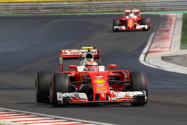 Hungarian Grand Prix, Hungaroring, Budapest 21 - 24 July 2016 23.07.2016 - Qualifying, Kimi Raikkonen (FIN) Scuderia Ferrari SF16-H leads Sebastian Vettel (GER) Scuderia Ferrari SF16-H 