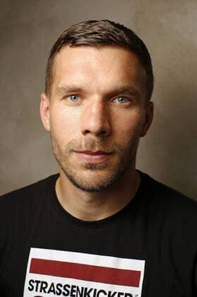 Lukas Podolski beim Strassenkicker-Camp 2016 in der Wassermannhalle. Köln, 22.07.2016 Foto:xC.xHardtx xFuturexImage