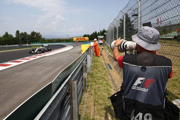 Motorsports: FIA Formula One World Championship WM Weltmeisterschaft 2016, Grand Prix of Hungary, 44 Lewis Hamilton (GBR, Mercedes AMG Petronas Formula One Team), xHOCHxZWEIx