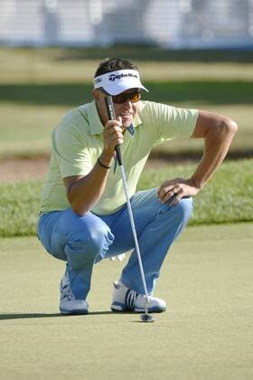 July 23, 2016: Robert Allenby lines up a putt on the first hole at the RBC Canadian Open at Glen Abbey Golf Club in Oakville, Ontario. (Photo by Gerry Angus Icon Sportswire) GOLF: JUL 23 PGA Golf Herren - RBC Canadian Open - Third Round Icon16072302 EDITORIAL USE ONLY