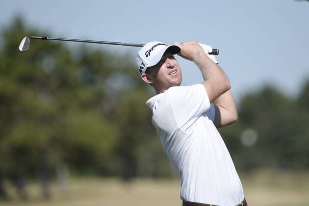 July 23, 2016: Vaughn Taylor hits his approach shot to the third hole in the third round at the RBC Canadian Open at Glen Abbey Golf Club in Oakville, Ontario. (Photo by Gerry Angus Icon Sportswire) GOLF: JUL 23 PGA Golf Herren - RBC Canadian Open - Third Round Icon16072325 EDITORIAL USE ONLY