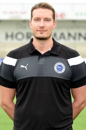 Fußball 3. Liga, Porträttermin 2016 2017 Sportfreunde Lotte am 23.07.2016 im FRIMO Stadion in Lotte Mannschaftsarzt Sebastian Klingebiel (Lotte) mt